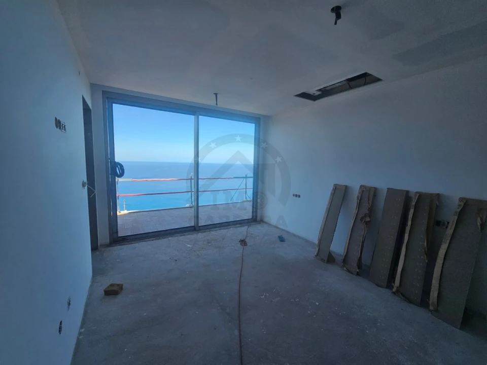 Moradia T4 para Venda em Ribeira Brava Foto 27