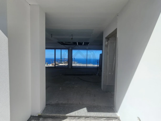 Moradia T4 para Venda em Ribeira Brava Foto 5