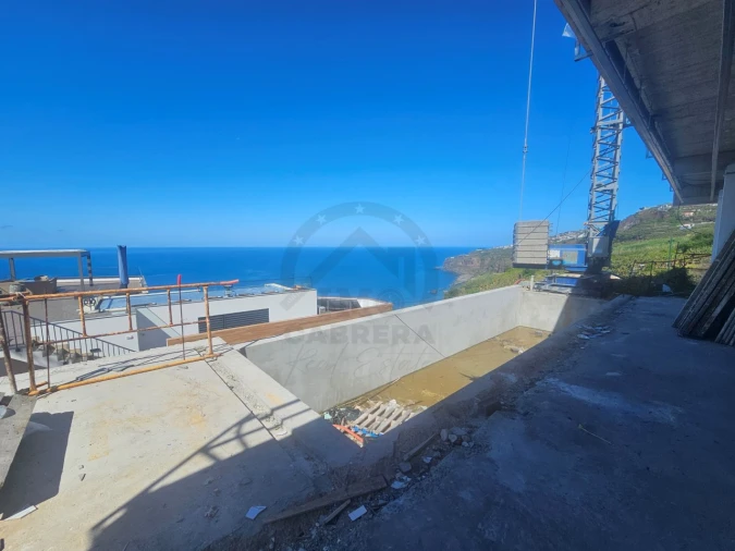 Moradia T4 para Venda em Ribeira Brava Foto 16