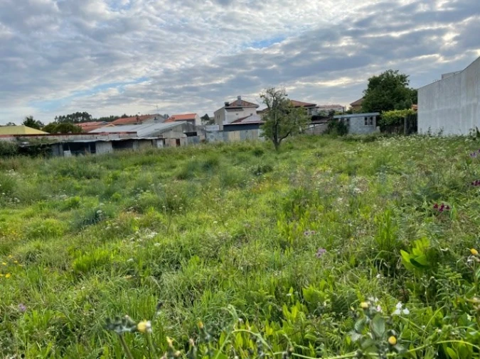 Terreno para Venda em Gulpilhares e Valadares Foto 2