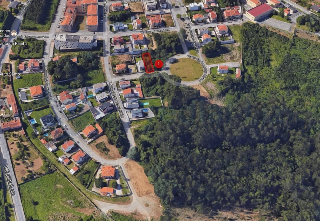 Terreno para Venda em Arcozelo Foto 1