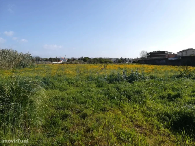 Terreno para Venda em Gulpilhares e Valadares Foto 1