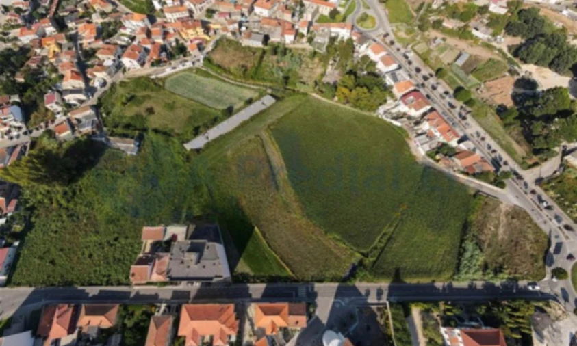 Terreno para Venda em Pedrouços Foto 2