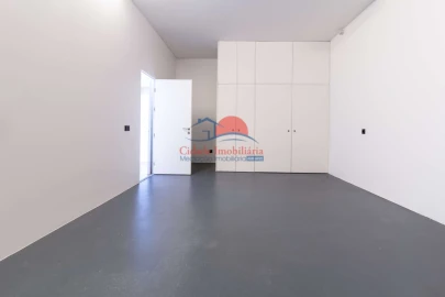 Moradia T3 para Venda em São Martinho