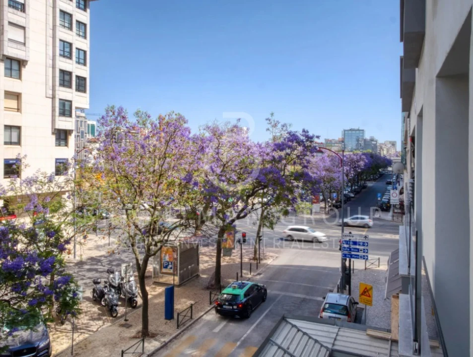 Apartamento T3 para Venda em Alvalade Foto 2