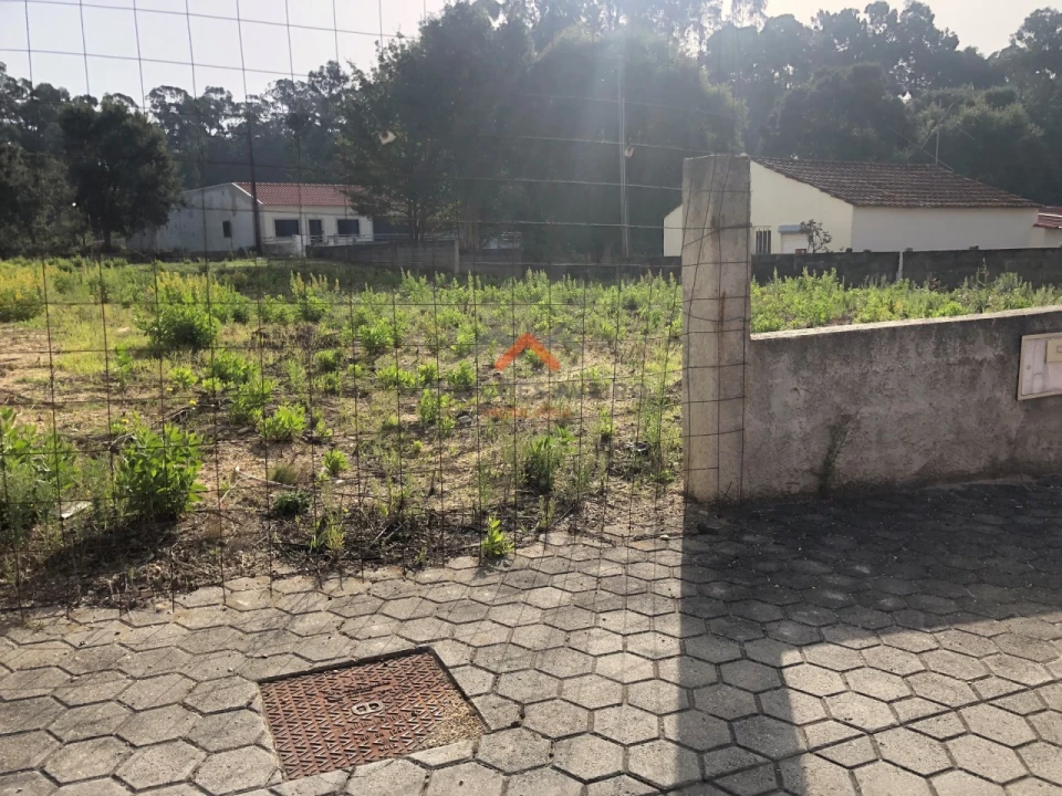 Terreno para Venda em Esgueira Foto 1