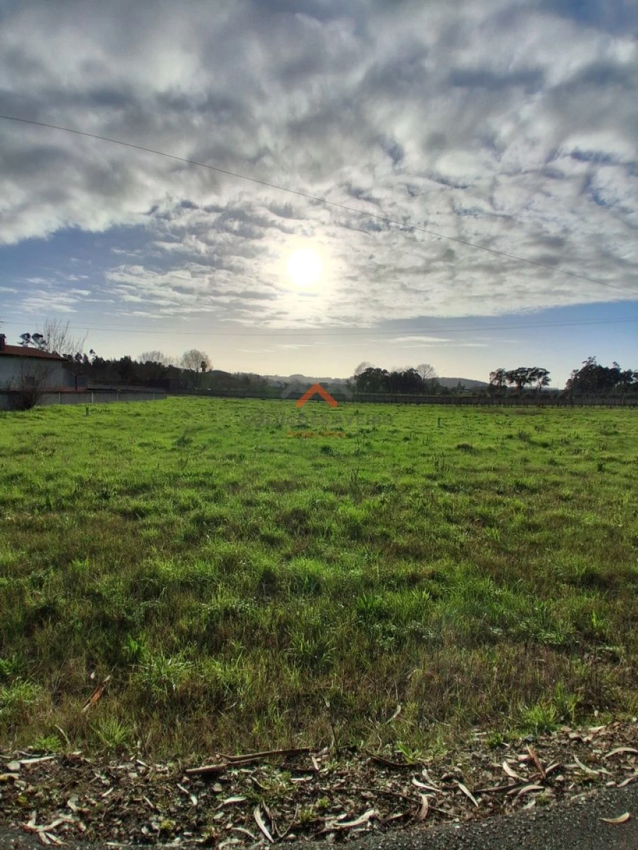Terreno para Venda em Barrô e Aguada de Baixo Foto 8