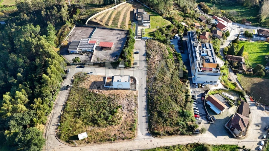 Terreno para Venda em Foz do Sousa e Covelo Foto 3