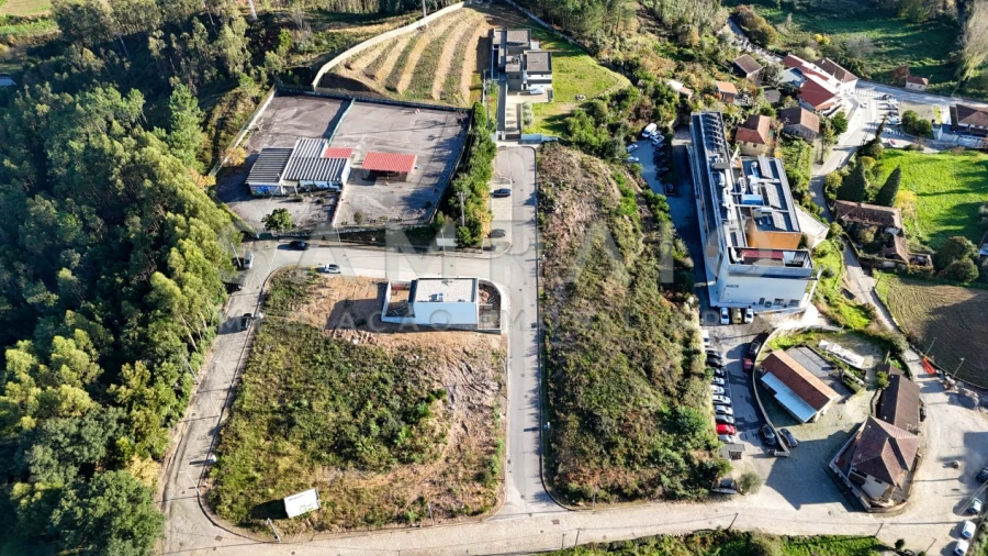 Terreno para Venda em Foz do Sousa e Covelo