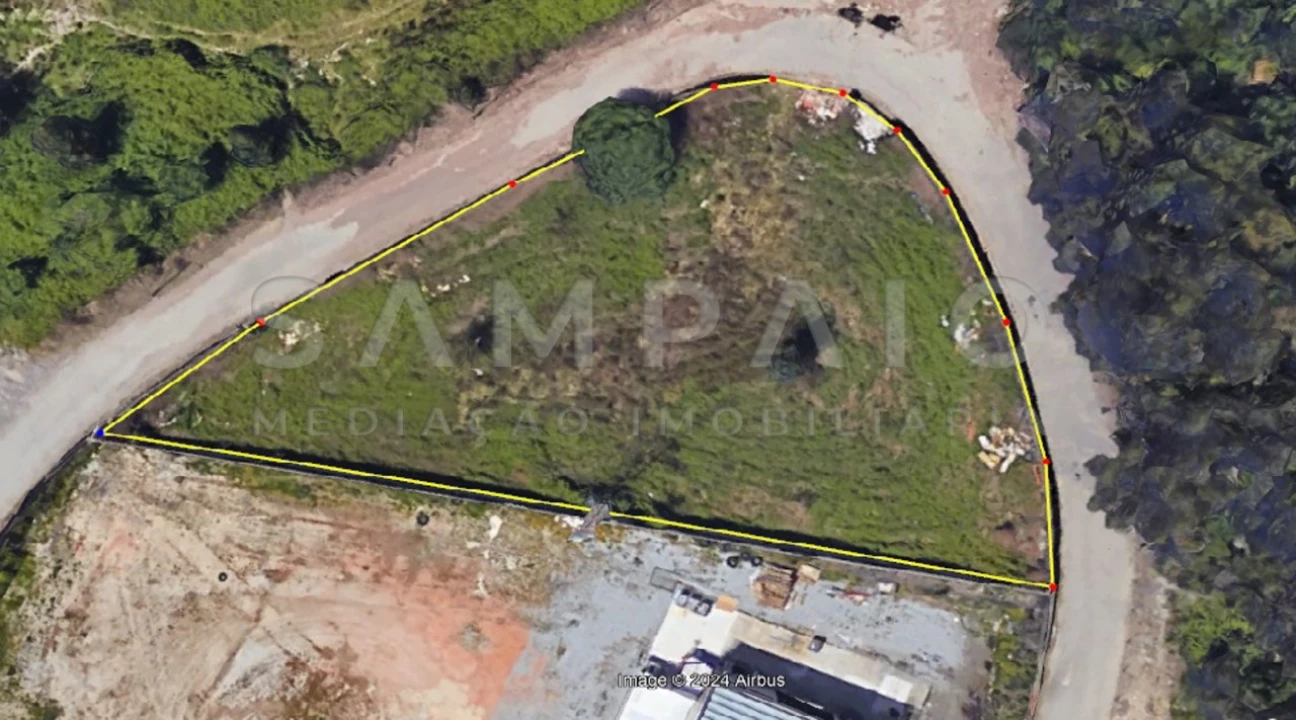 Terreno para Venda em Fânzeres e São Pedro da Cova Foto 1