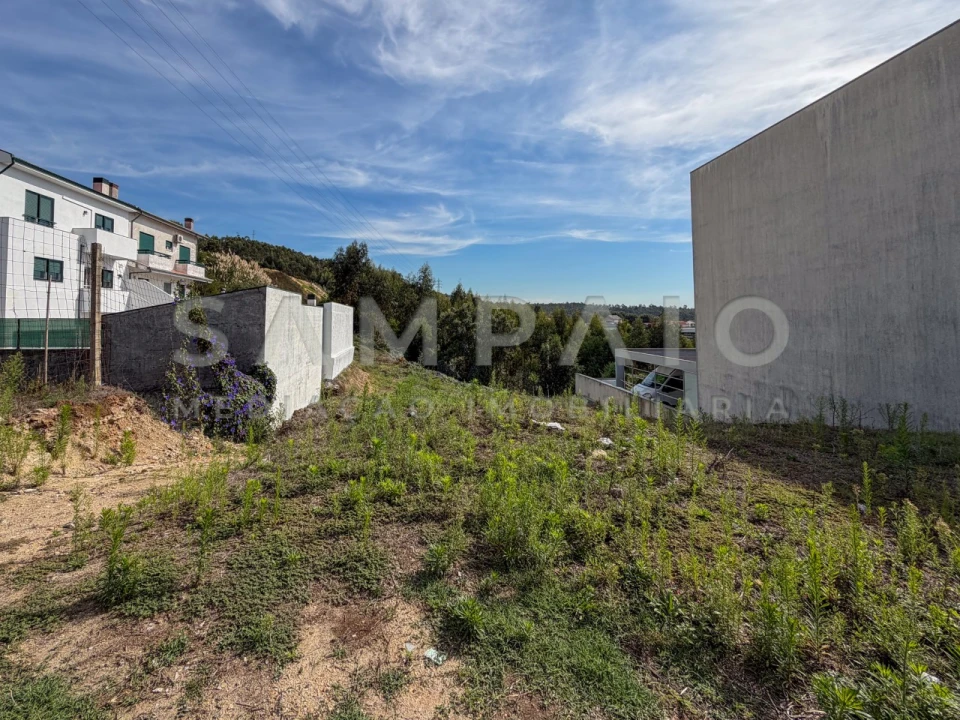 Terreno para Venda em Fânzeres e São Pedro da Cova Foto 3