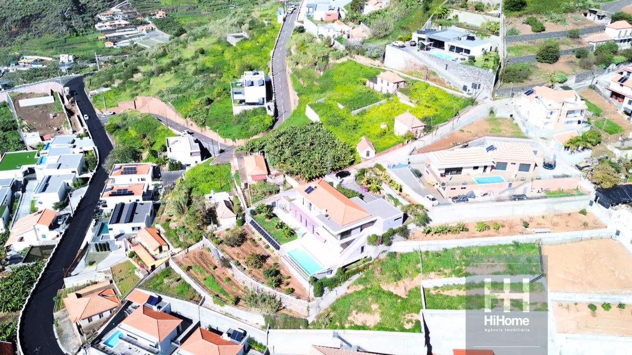 Terreno para Venda em Ribeira Brava Foto 14