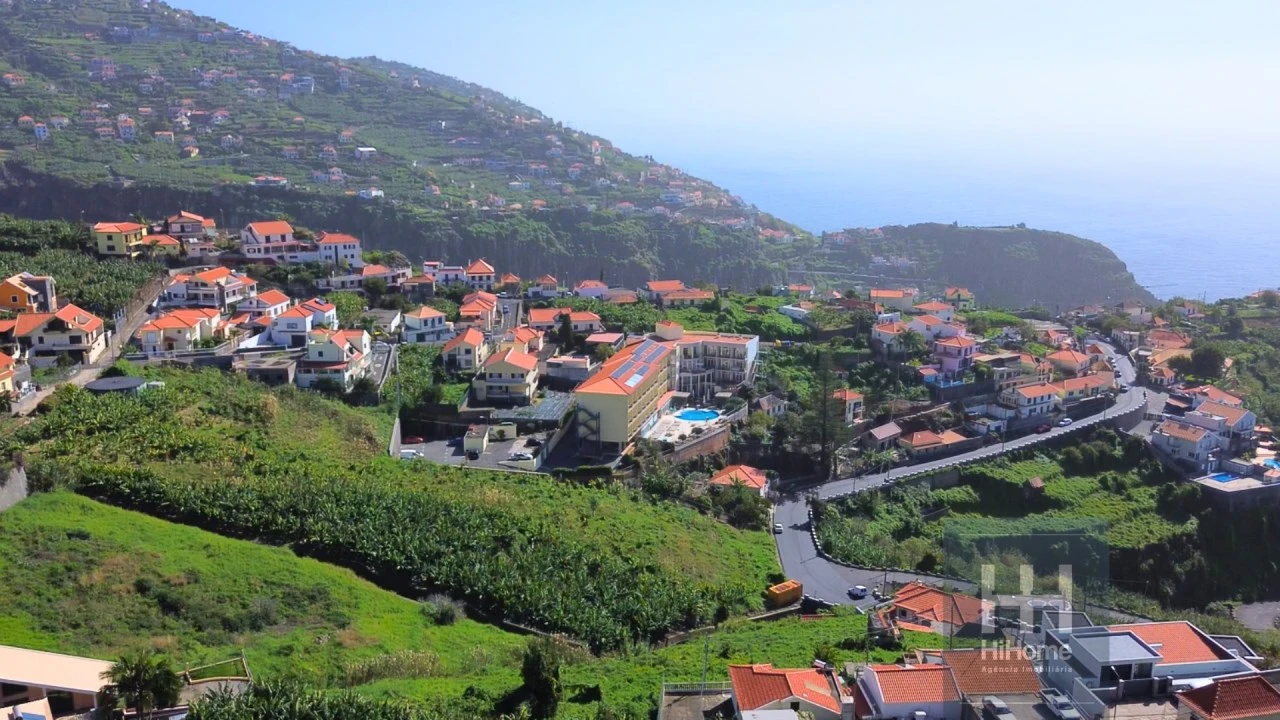 Terreno para Venda em Ribeira Brava Foto 2