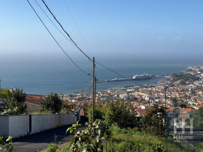 Terreno para Venda em Funchal (Santa Maria Maior) Foto 2