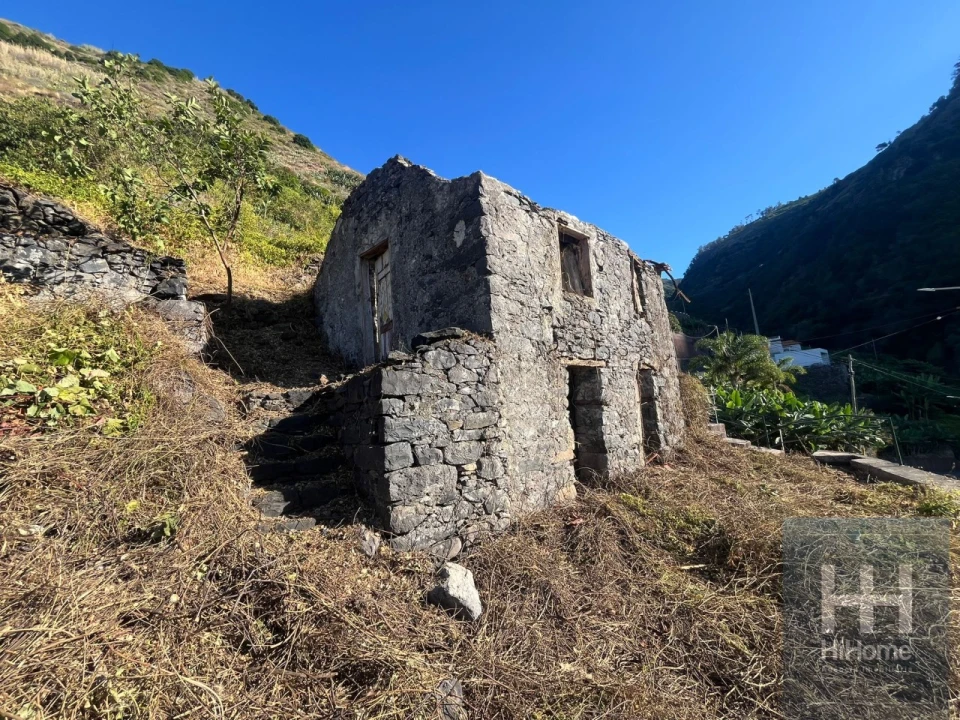 Terreno para Venda em Madalena do Mar Foto 1