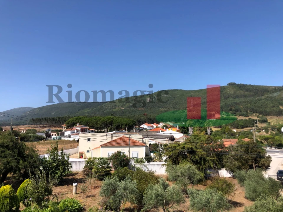 Terreno para Venda em Alcoentre Foto 6