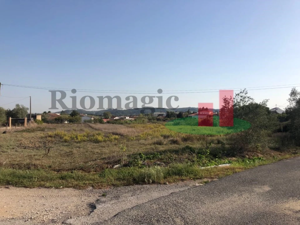 Terreno para Venda em Alcoentre Foto 1