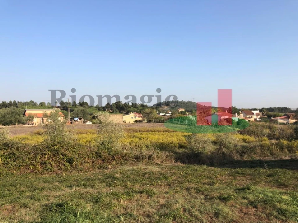 Terreno para Venda em Alcoentre Foto 8