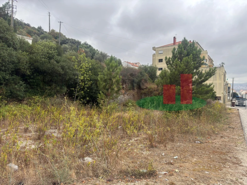 Terreno para Venda em Minde Foto 1