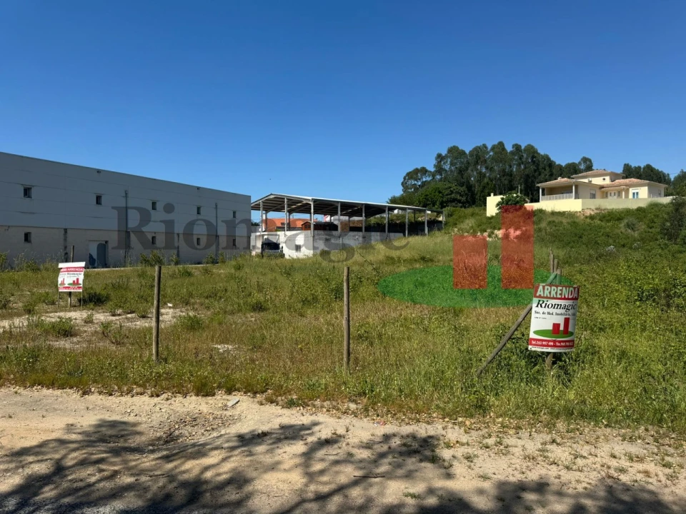 Terreno para Arrendamento em Rio Maior Foto 1
