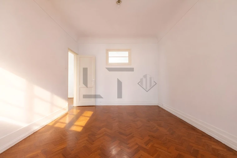 Apartamento T5 para Venda em Avenidas Novas Foto 4