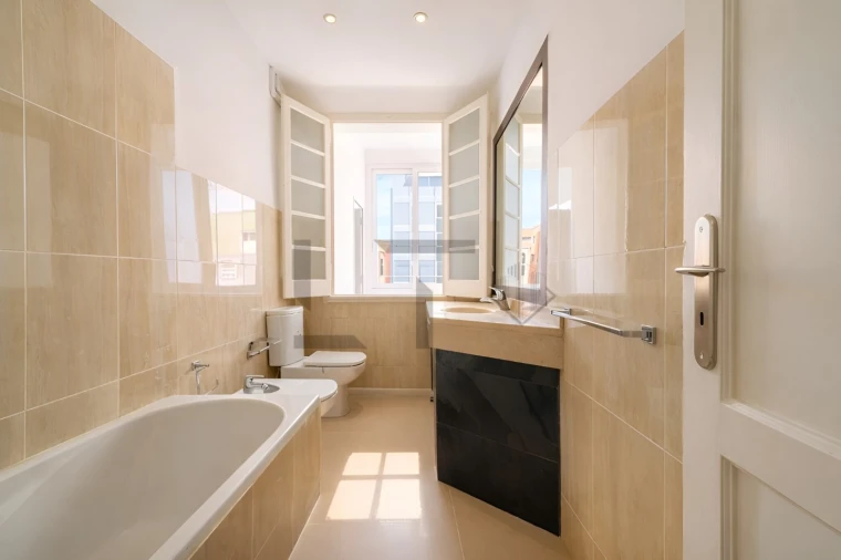 Apartamento T5 para Venda em Avenidas Novas Foto 8