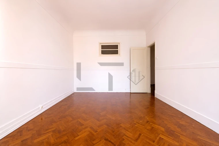 Apartamento T5 para Venda em Avenidas Novas Foto 10