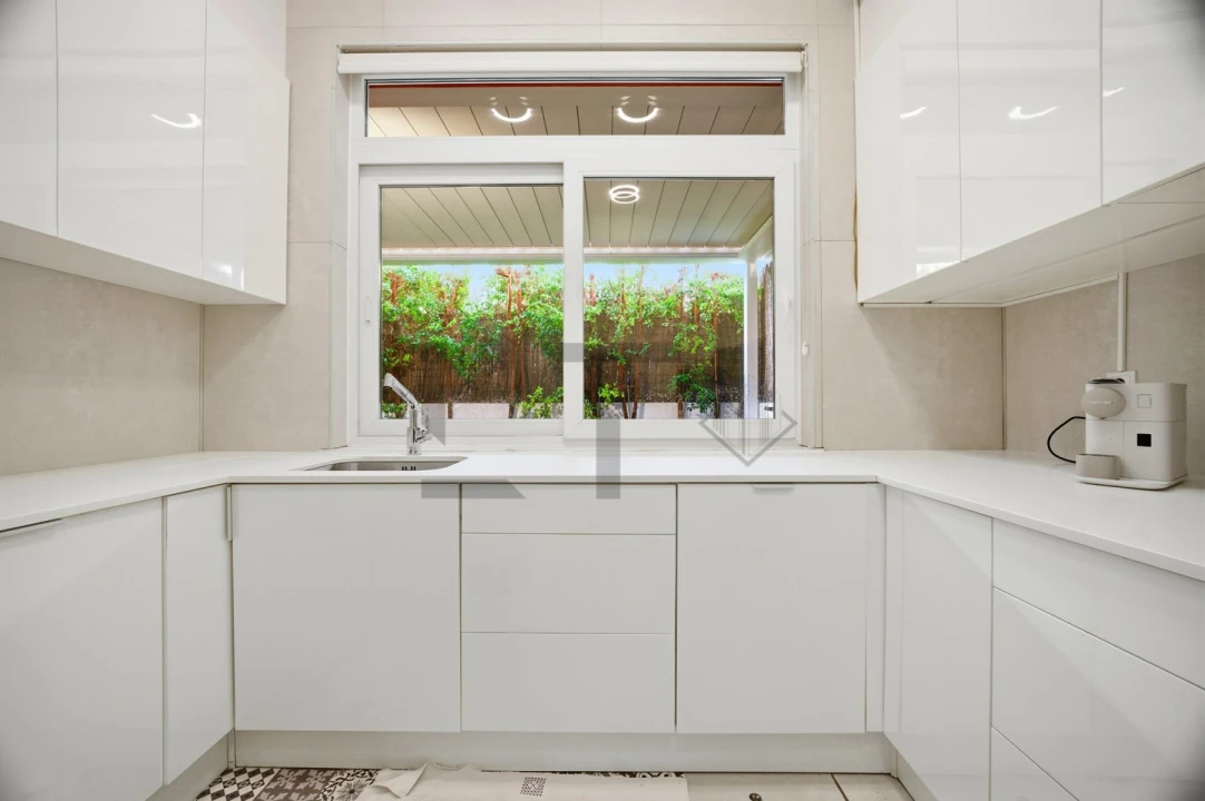 Apartamento T4 para Venda em Campo de Ourique Foto 20