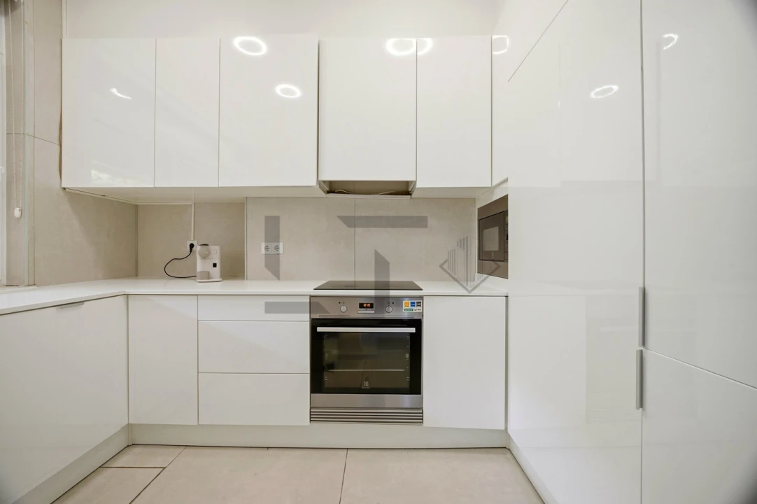 Apartamento T4 para Venda em Campo de Ourique Foto 18