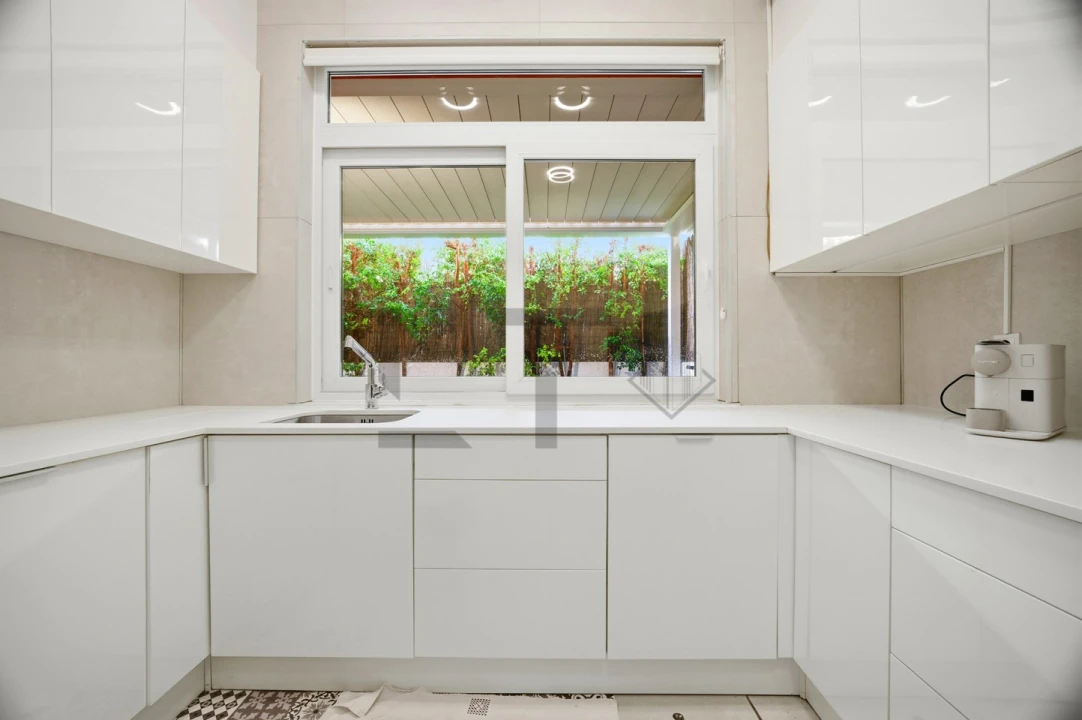 Apartamento T4 para Venda em Campo de Ourique Foto 20