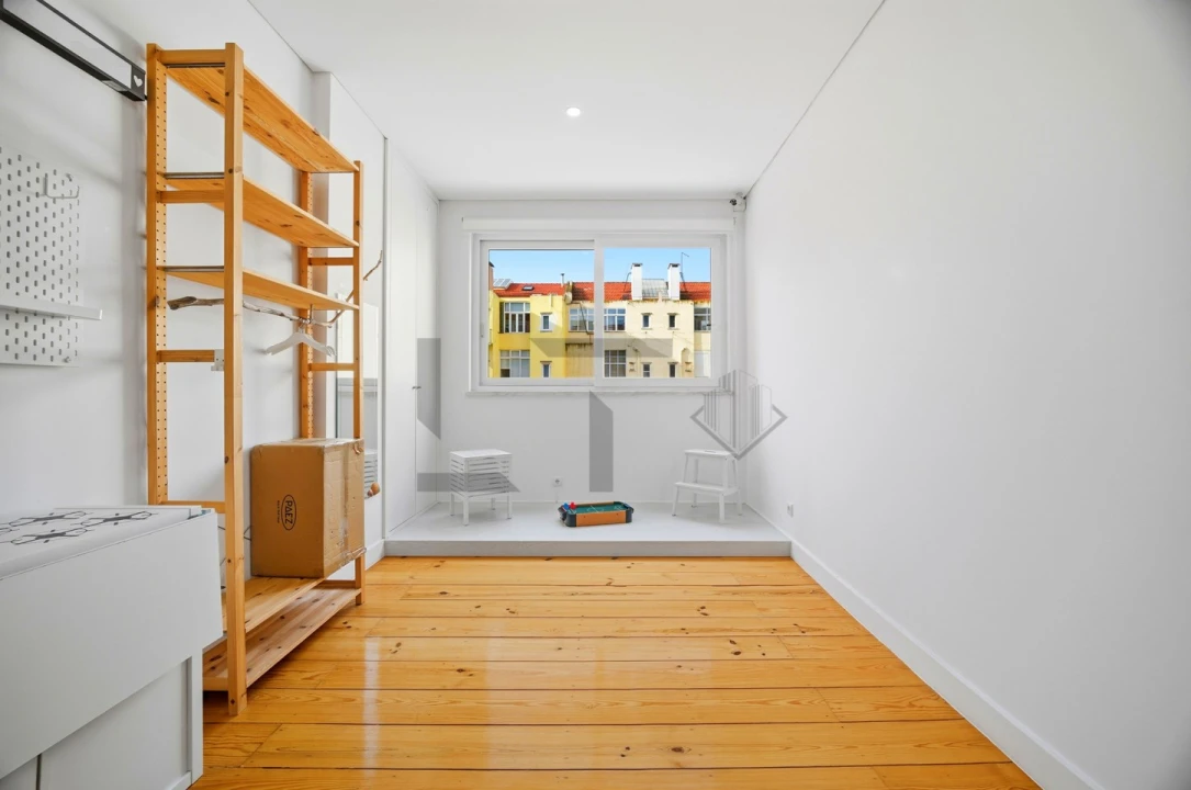 Apartamento T4 para Venda em Campo de Ourique Foto 30