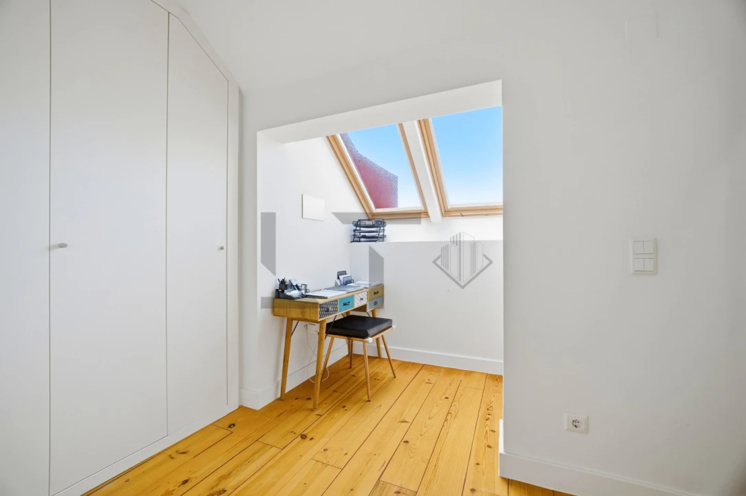 Apartamento T4 para Venda em Campo de Ourique Foto 52