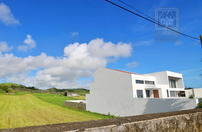 Terreno para Venda em Fajã de Cima Foto 5