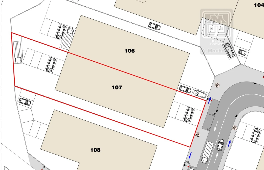 Terreno Comércio / Armazém para Venda em Cabouco Foto 1