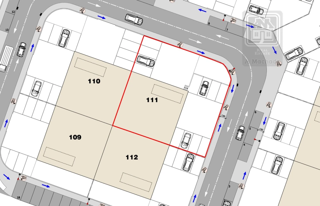 Terreno Comércio / Armazém para Venda em Cabouco Foto 1