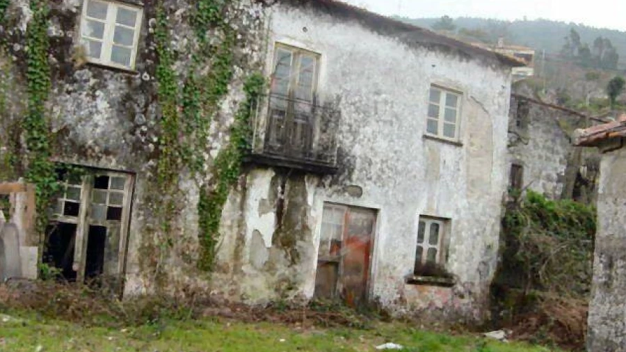 Terreno para Venda em Candemil e Gondar