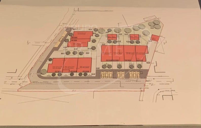 Terreno para Venda em Fânzeres e São Pedro da Cova Foto 3