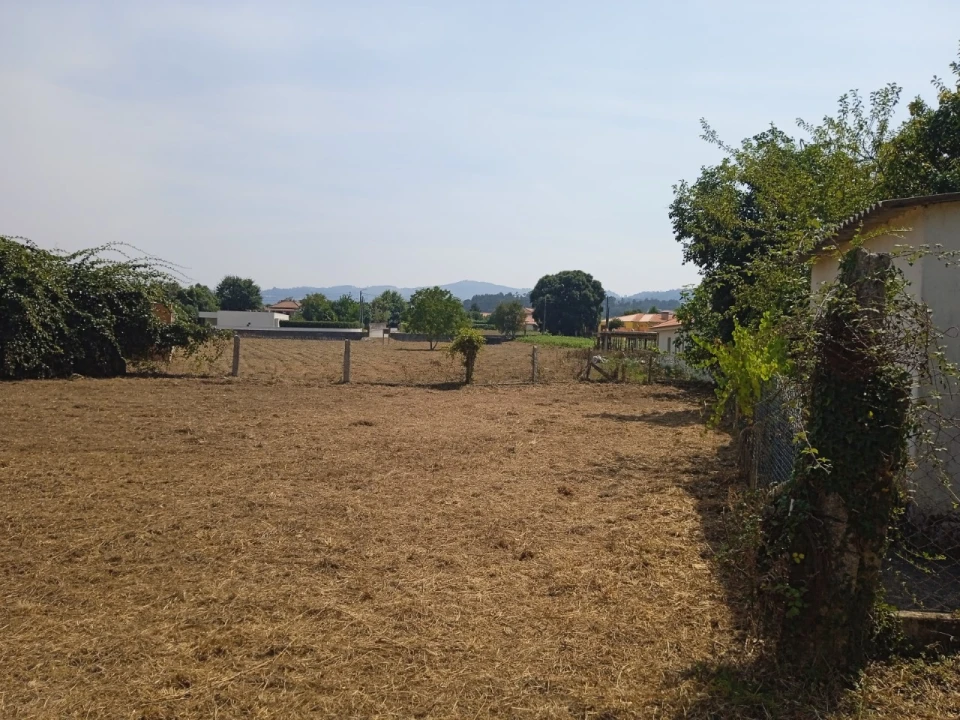 Terreno para Venda em Campos e Vila Meã Foto 4
