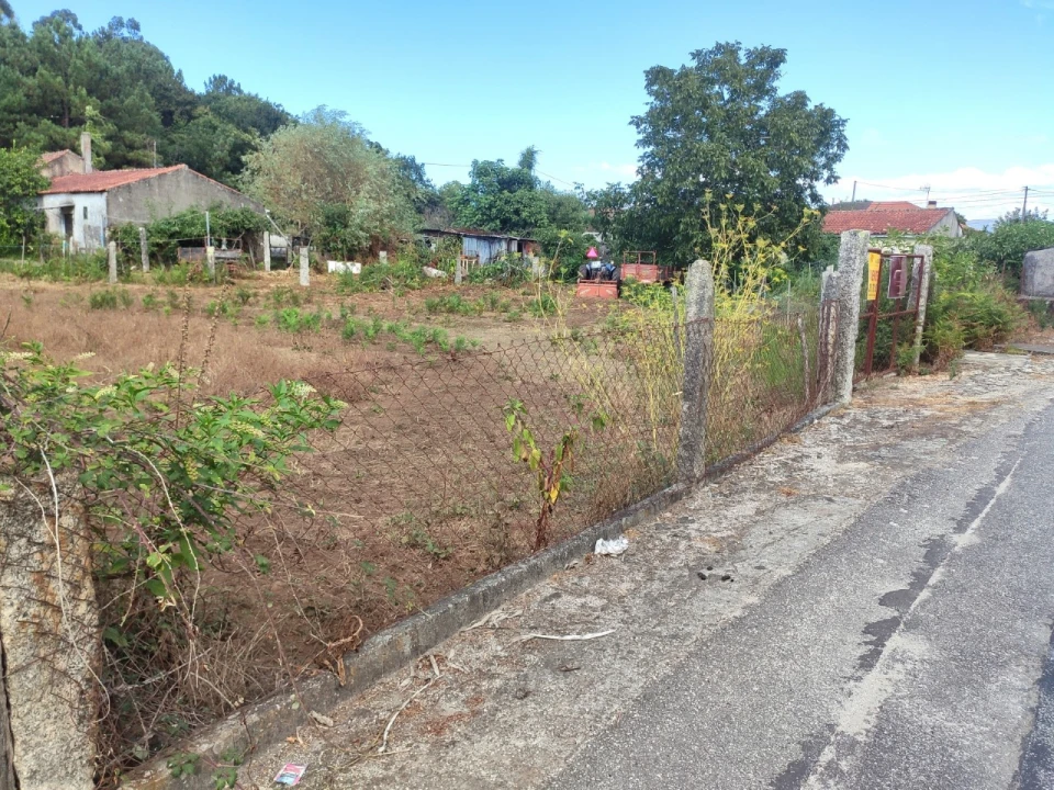Terreno para Venda em Campos e Vila Meã Foto 2