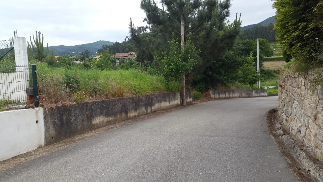 Terreno para Venda em Campos e Vila Meã Foto 2