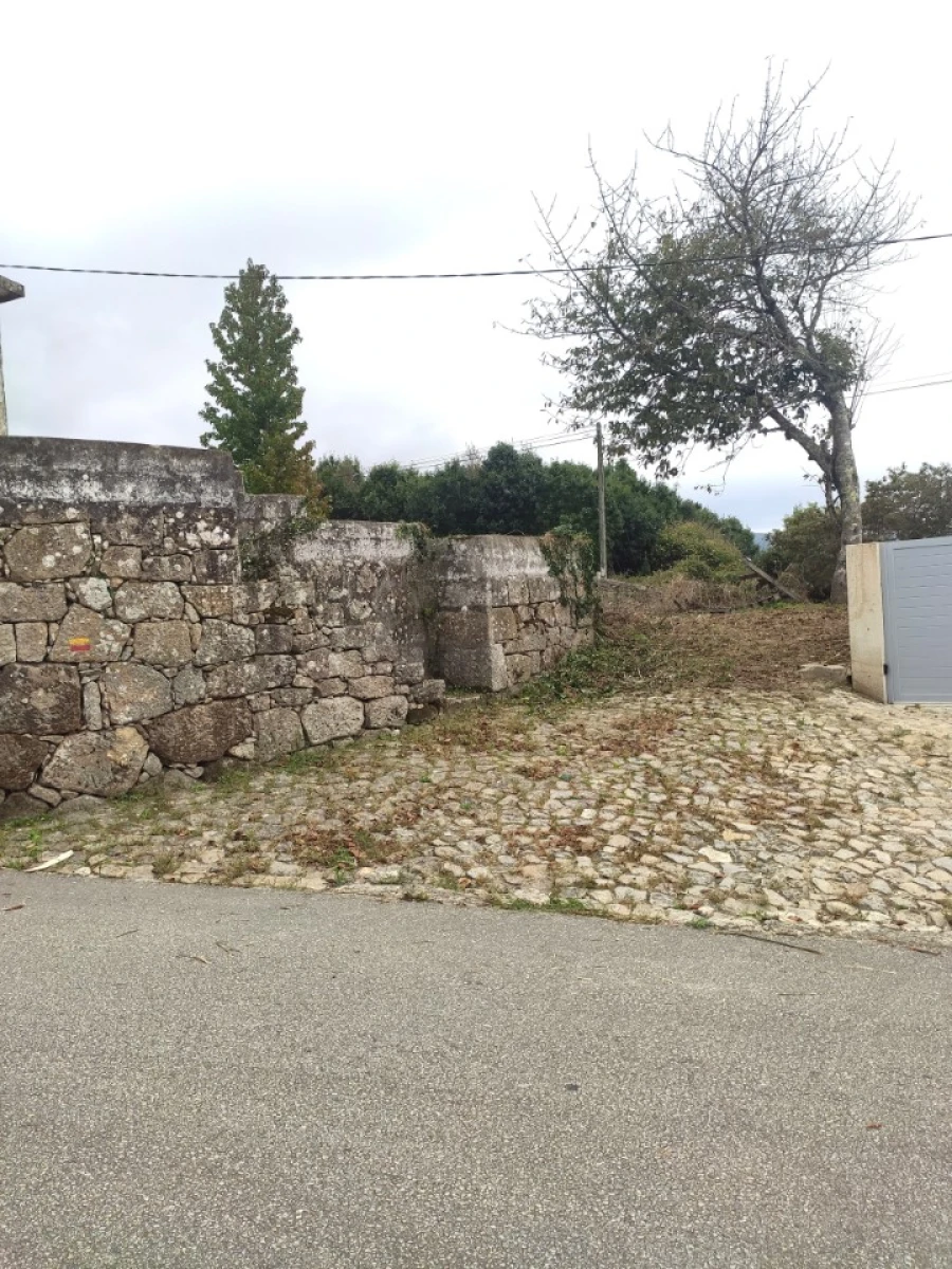 Terreno para Venda em Vila Nova de Cerveira e Lovelhe Foto 13