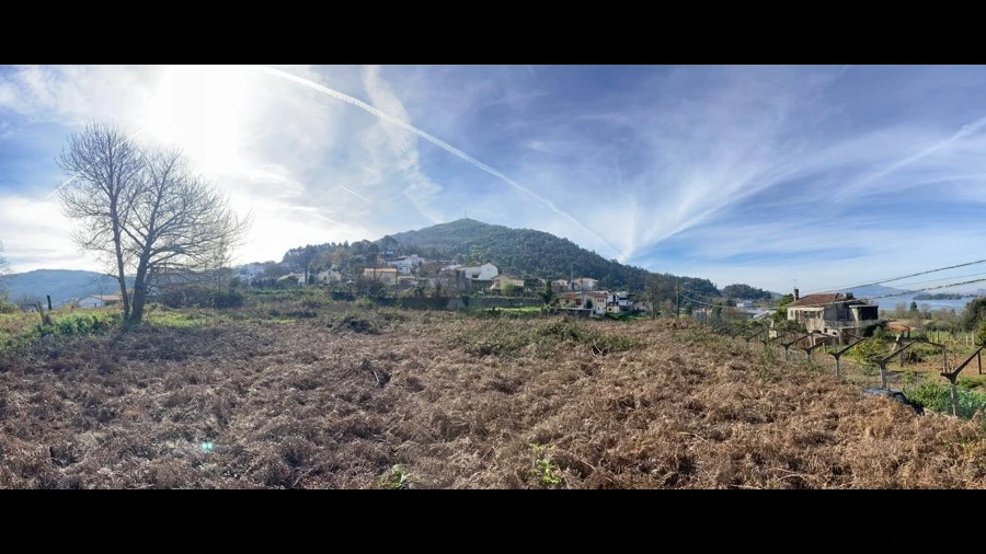 Terreno para Venda em Gondarem