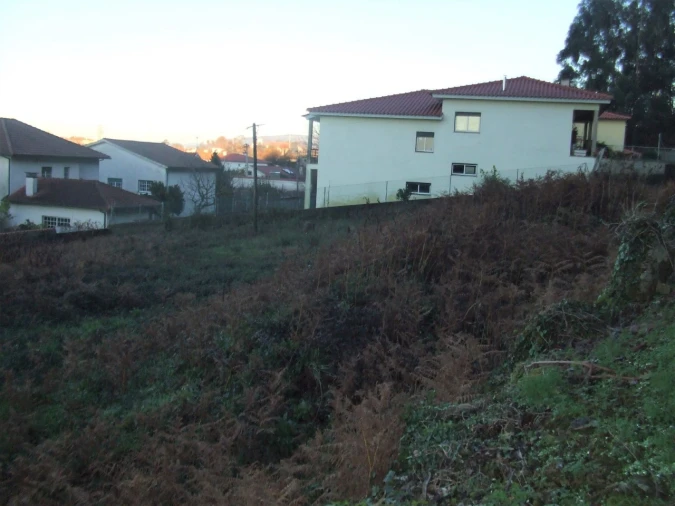 Terreno para Venda em Reboreda e Nogueira Foto 2
