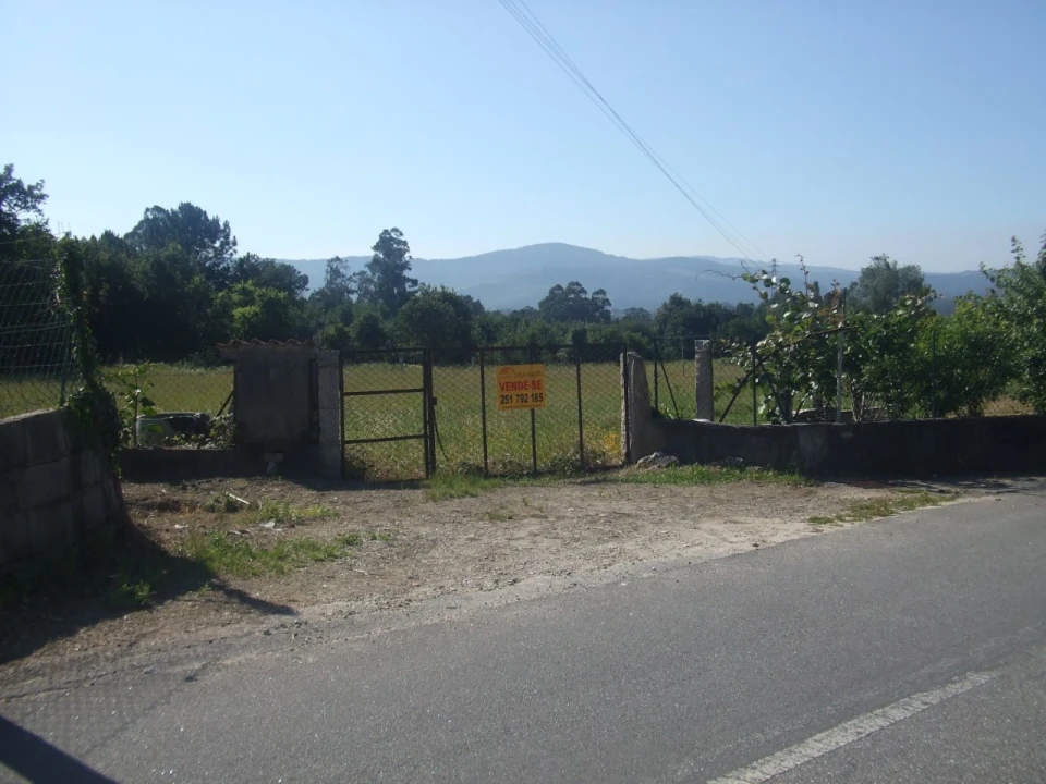 Terreno para Venda em Reboreda e Nogueira Foto 4