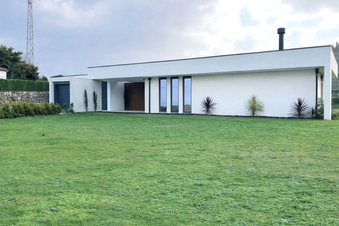 Moradia T4 para Venda em Reboreda e Nogueira Foto 2