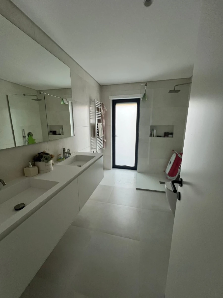 Moradia T4 para Venda em Reboreda e Nogueira Foto 15