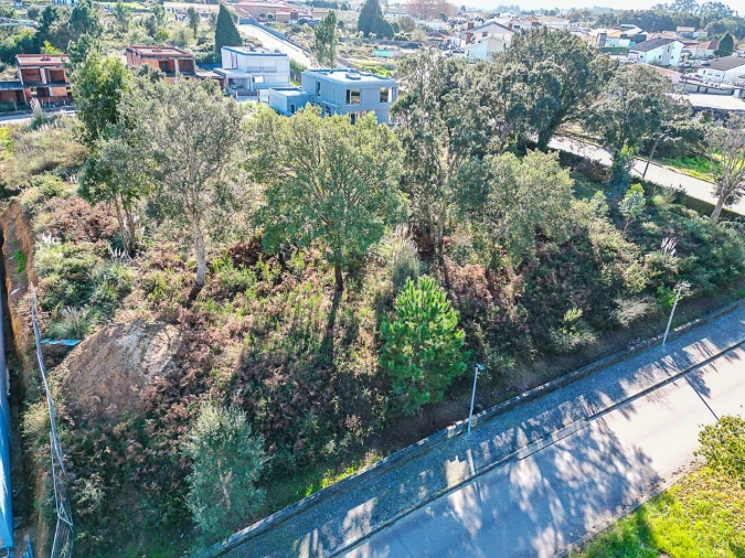 Terreno para Venda em Serzedo e Perosinho