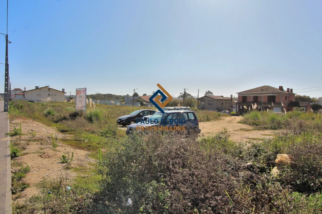 Terreno para Venda em Esmoriz Foto 1