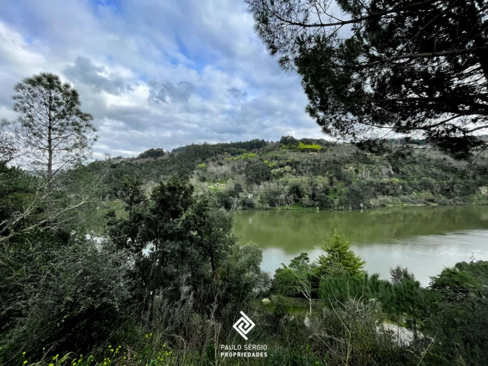 Terreno para Venda em Penhalonga e Paços de Gaiolo Foto 8