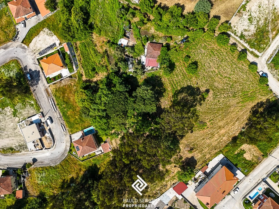 Terreno para Venda em Lanhoso Foto 2